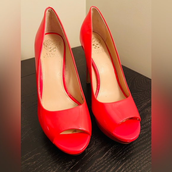 Vibrant Stilettos! - Picture 4 of 5